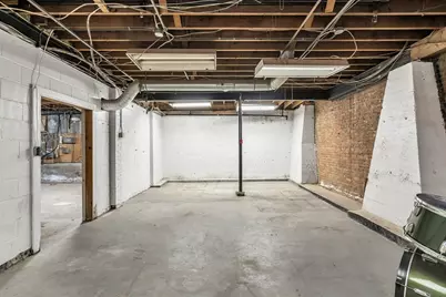 464 Essex St, Lawrence, MA 01840 - Photo 14