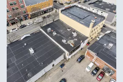 464 Essex St, Lawrence, MA 01840 - Photo 16