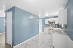 19 Emily St, Springfield, MA 01109 - Photo 12