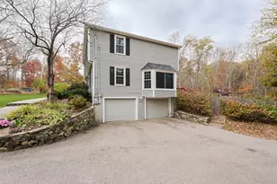 7 Hill St, Medway, MA 02053 - Photo 4