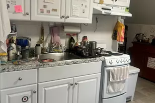 51 Acushnet Ave, Springfield, MA 01105 - Photo 12