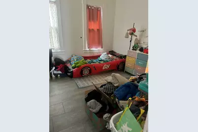 51 Acushnet Ave, Springfield, MA 01105 - Photo 16