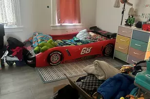 51 Acushnet Ave, Springfield, MA 01105 - Photo 16