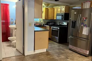 102 Weare St, Lawrence, MA 01840 - Photo 14