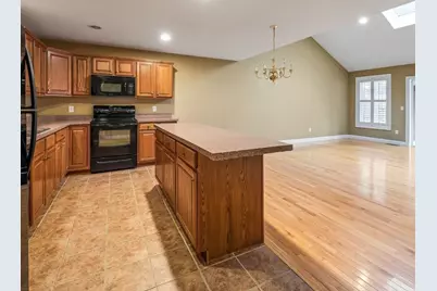 156 Hillside Village Dr #156, West Boylston, MA 01583 - Photo 8