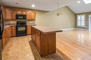 156 Hillside Village Dr, West Boylston, MA 01583 - Photo 8