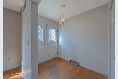 41 Woodbridge St, South Hadley, MA 01075 - Photo 8