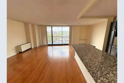 60 Longwood Ave #802, Brookline, MA 02446 - Photo 1