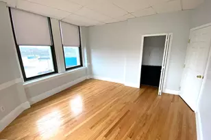 11 Lawrence St, Lawrence, MA 01840 - Photo 4