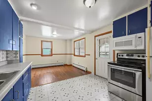 31-33 Apremont St, Adams, MA 01220 - Photo 14