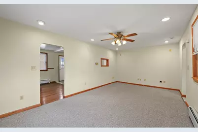 31-33 Apremont St, Adams, MA 01220 - Photo 6