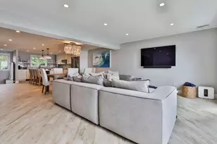 45 Raymond St, Manchester by the Sea, MA 01944 - Photo 10