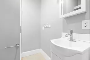 51 Mansfield St, Everett, MA 02149 - Photo 14