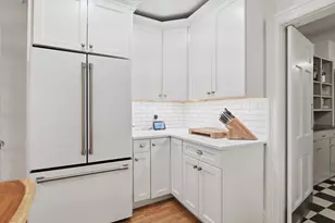 27 Lexington Ave, Holyoke, MA 01040 - Photo 12