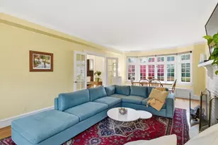 27 Lexington Ave, Holyoke, MA 01040 - Photo 8