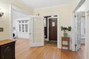 27 Lexington Ave, Holyoke, MA 01040 - Photo 16