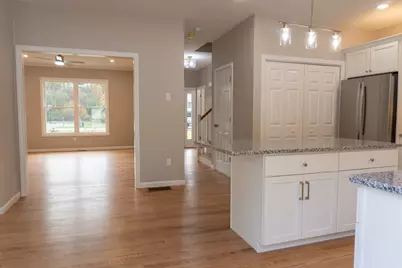 1 Thomas Circle #1, West Bridgewater, MA 02379 - Photo 4