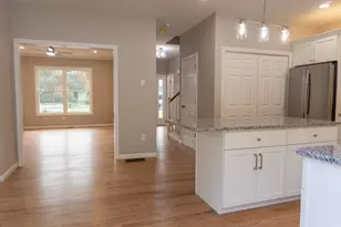 1 Thomas Cir, West Bridgewater, MA 02379 - Photo 4