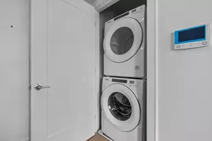 301 Border St, Boston, MA 02128 - Photo 16