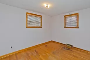 27 Regal St, Springfield, MA 01118 - Photo 16