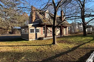 130 Laurel St, Greenfield, MA 01301 - Photo 2