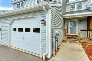 34 Oak Leaf Road U 34, Fitchburg, MA 01420 - Photo 2