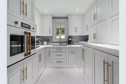 142 Crafts Road, Brookline, MA 02467 - Photo 8