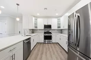 320 Middlesex Ave, Medford, MA 02155 - Photo 10