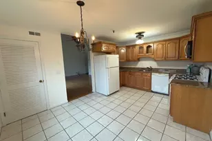 94 Tennis Plaza Rd, Dracut, MA 01826 - Photo 10