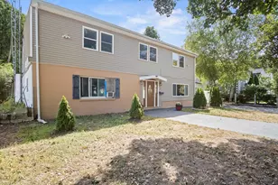 28 Eustis, Saugus, MA 01906 - Photo 2