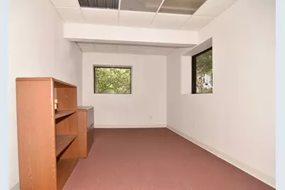 550 Main Rd, Tiverton, RI 02878 - Photo 4