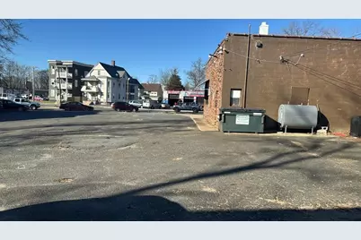 288 Allen St, Springfield, MA 01108 - Photo 4
