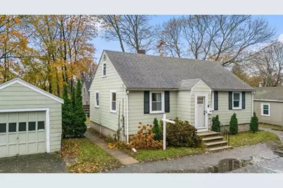 19 Cedar St, Beverly, MA 01915 - Photo 2