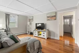 19 Cedar St, Beverly, MA 01915 - Photo 6