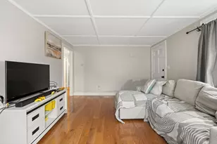 19 Cedar St, Beverly, MA 01915 - Photo 8