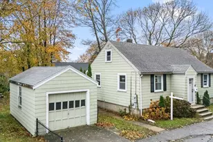 19 Cedar St, Beverly, MA 01915 - Photo 4