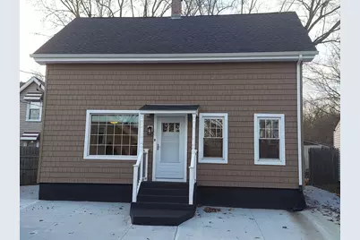 8 Phillips St, Attleboro, MA 02703 - Photo 2
