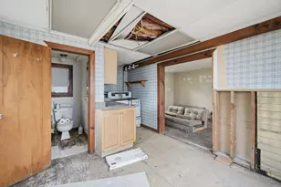 39 State St, Chicopee, MA 01013 - Photo 26