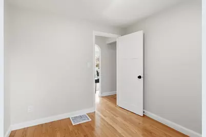 61 Clarence St, West Springfield, MA 01089 - Photo 20