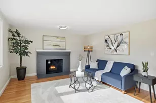 61 Clarence St, West Springfield, MA 01089 - Photo 4