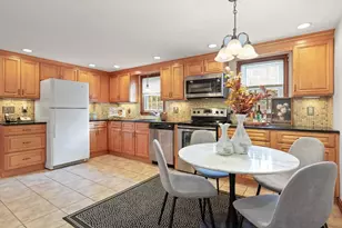 313 South St, Reading, MA 01867 - Photo 12