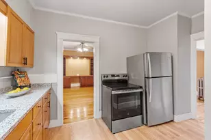 577 Chandler St, Worcester, MA 01602 - Photo 12