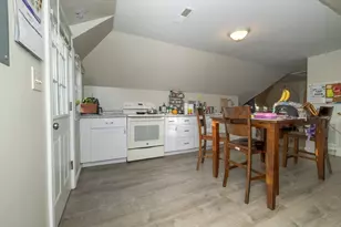 35 May St, Worcester, MA 01610 - Photo 12