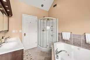 111 Windsor Ridge Dr, Northbridge, MA 01534 - Photo 16