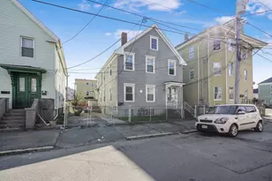 34 Jouvette St, New Bedford, MA 02744 - Photo 2