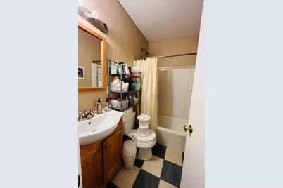 9 Rice St #5, Brookline, MA 02445 - Photo 4