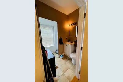 9 Rice St #5, Brookline, MA 02445 - Photo 8