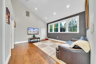 4 Lowell St, Lynnfield, MA 01940 - Photo 16