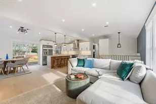 99 Grove St, Reading, MA 01867 - Photo 12