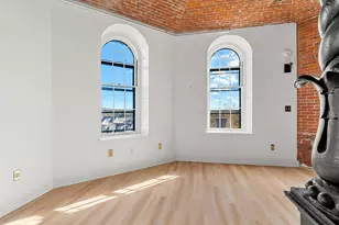 201 Thorndike, Lowell, MA 01852 - Photo 12